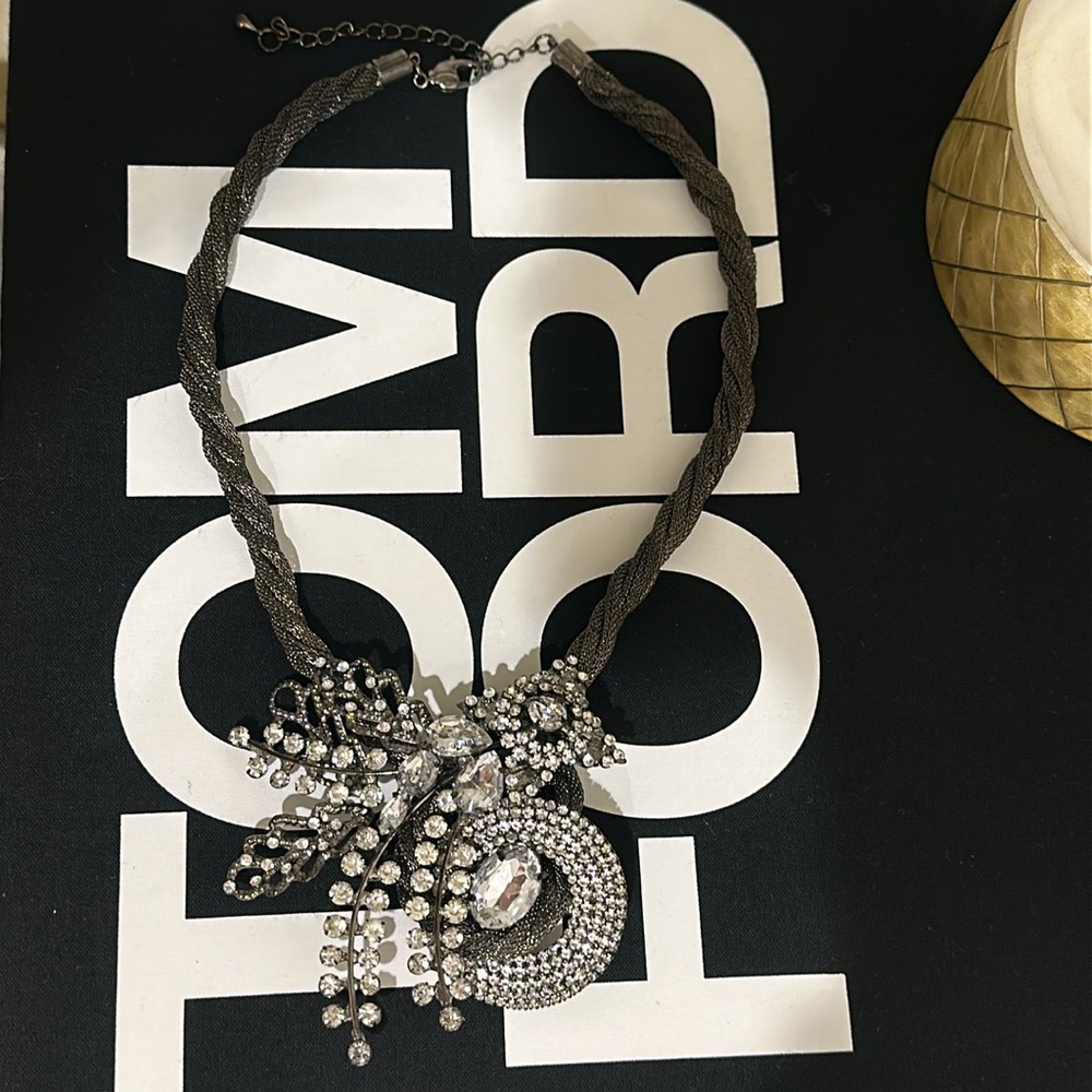 Cache statement necklace - Picture 3 of 15